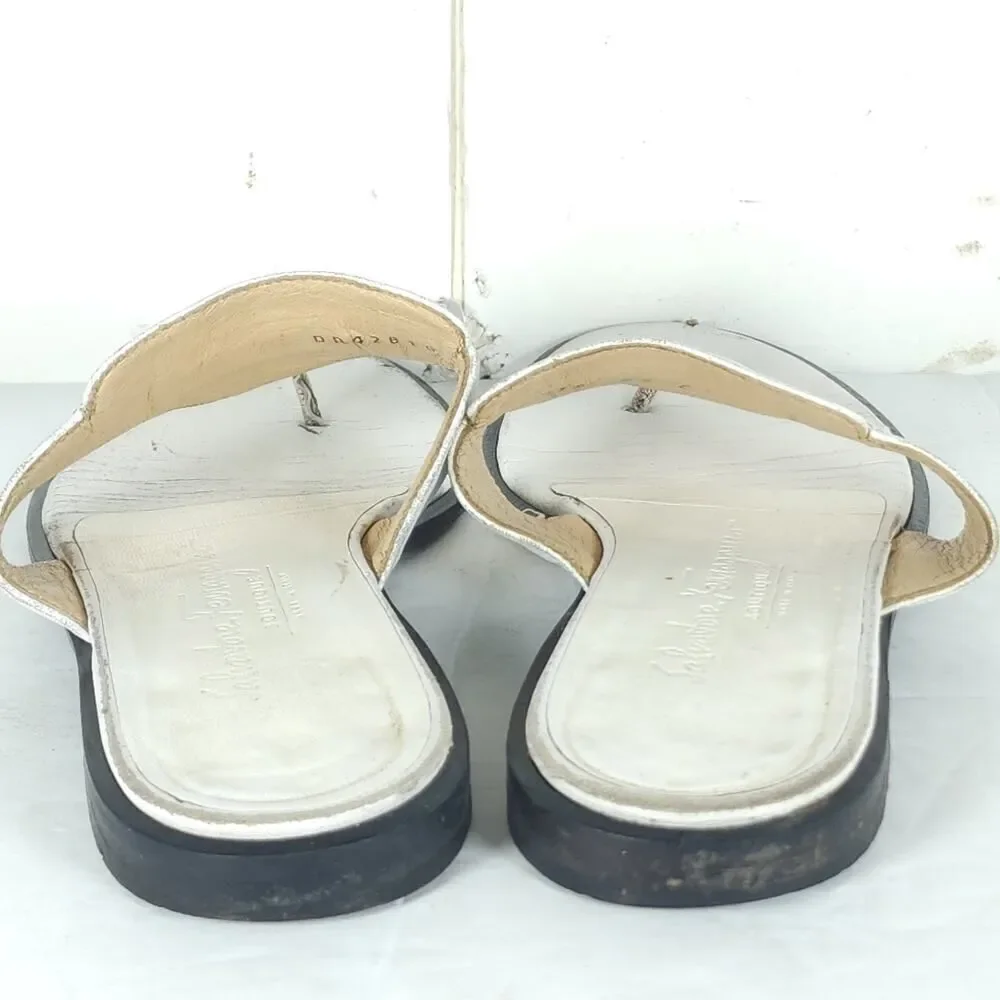 Salvatore Ferragamo Women's US 6,5C White Leather Thong Slip On Flat Sandals